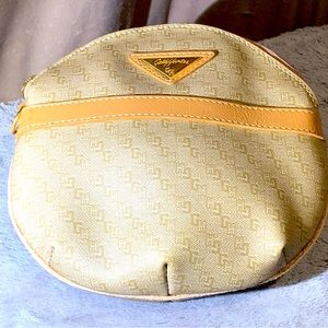Vintage Gold Hunter cosmetic bag leather